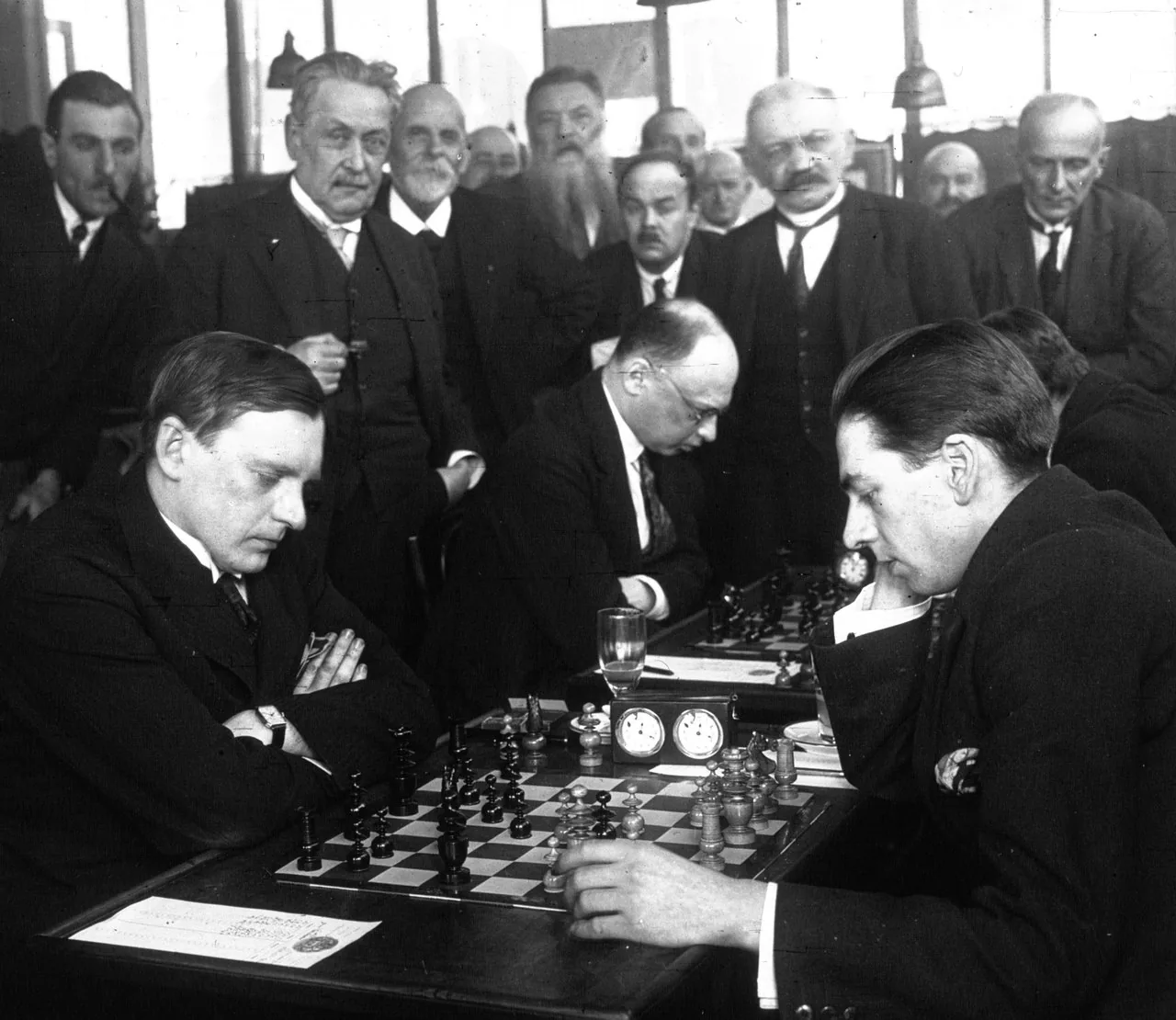 Alexander Alekhine playing Edgard Colle in 1925